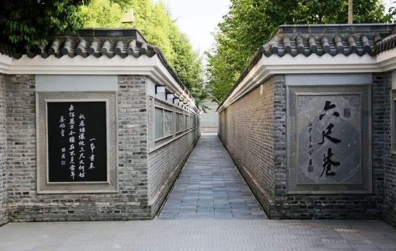 打人者|小巡检暴打奉旨太监，乾隆的操作神了：打人者提拔，被打者发配！