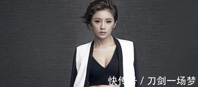 我愛記歌詞|她曾把朱丹“擠”出電臺，下場卻比朱丹還糟糕，如今處境令人惋惜