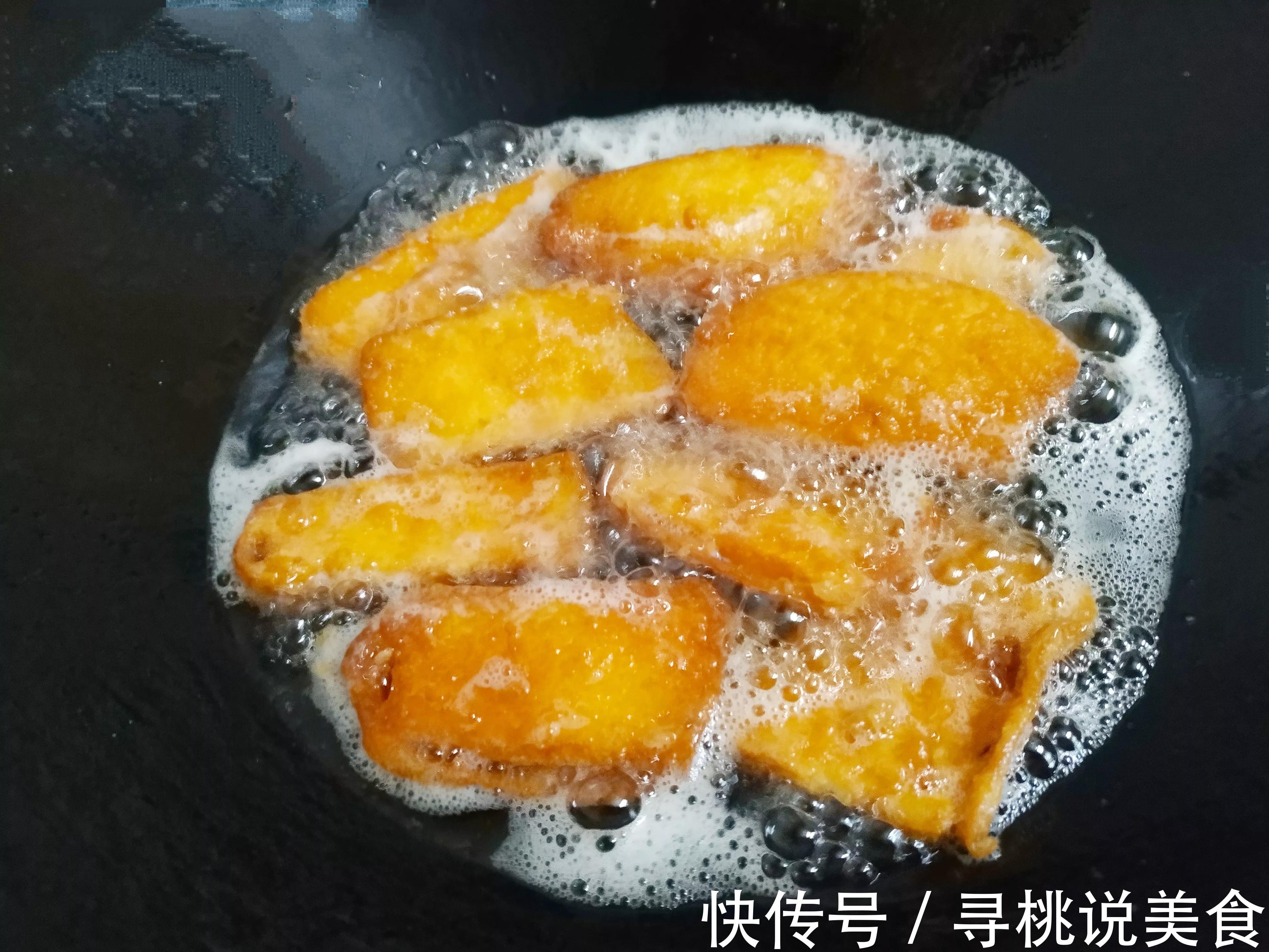 炸馒头片，除了鸡蛋外再加2种料，馒头片酥脆不油腻，久放不回软