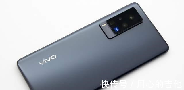 手机|蔡司微云台+12+256GB存储 vivo影像旗舰上市一年二手降近两千