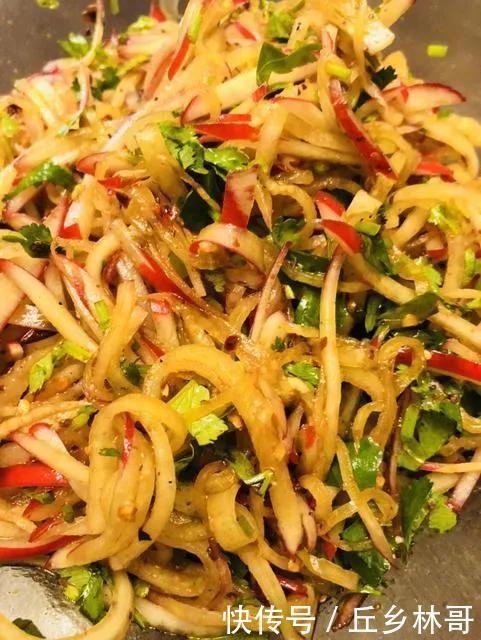 冬天要多吃萝卜,教你一个百吃不厌的做法,口感爽脆,开胃又下饭