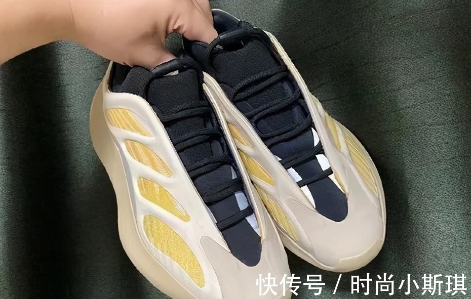 鞋友们 YEEZY十一月清单公布，500黑武士究竟会如何发售？