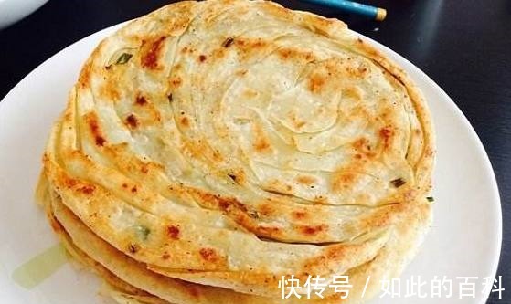 电饼铛烙饼总是很硬大厨教你一招，又软又香又有层次，一学就会！