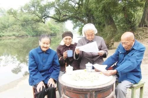 中老年人|轻断食减肥法,效果好,不影响正常工作!公开食谱,你照做就行了