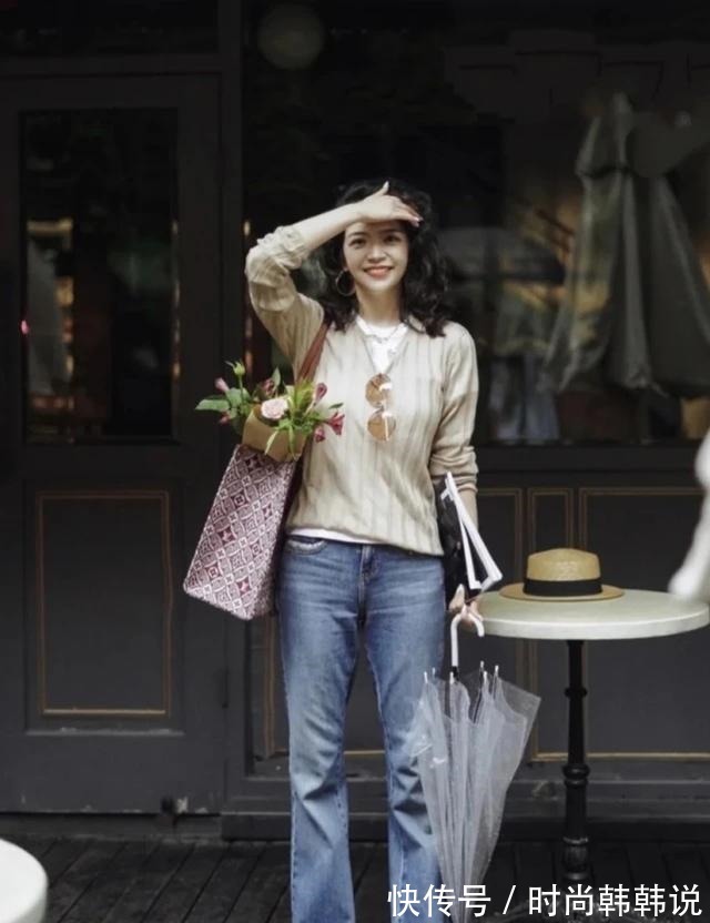 西装外套 一条牛仔裤的穿搭灵感中年女人记住这几个穿搭方法，时髦又气质！