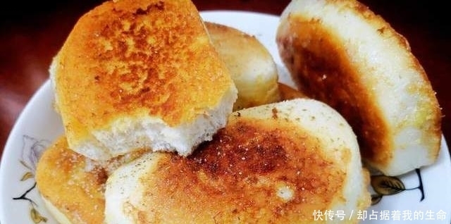 馒头|炸馒头片,不要只会裹蛋液,多做1步,馒头酥脆绵软,还不吸油