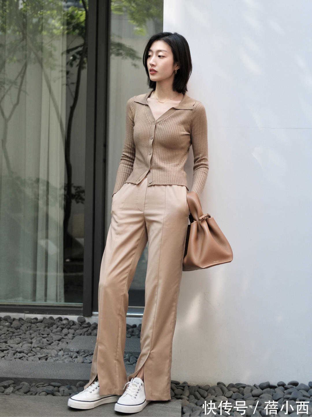 博主 想在春天穿得更时髦吗?用针织衫来穿搭凹造型,路人都夸你好看