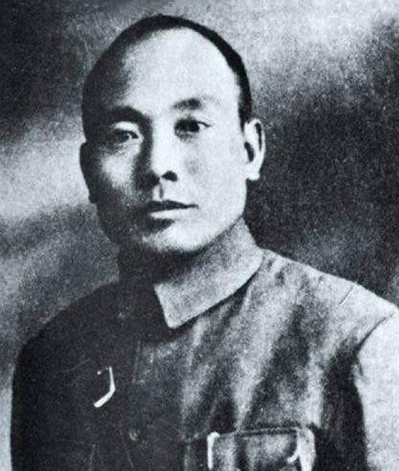 反目成仇|汤恩伯的第二任妻子是如何与汤恩伯反目成仇的?