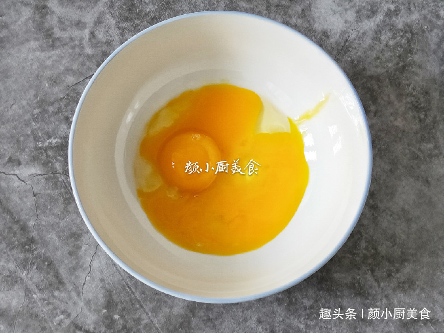 搅拌均匀|蛋挞液简单做法,3个鸡蛋,一瓶牛奶,儿子说比买的蛋挞还好吃