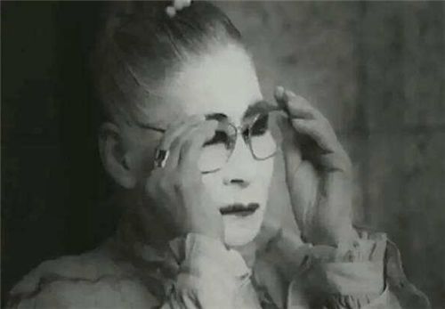 永不|日本女子站街60年，74岁仍在揽客，只为等一个永不再回的负心汉