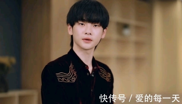 资历|周震南做《少年说唱企划》导师资历不够?实话实说,没人比他合适