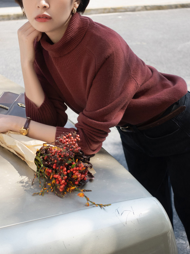 姐妹 优雅女人的衣橱里必备“毛衣”,尽显熟龄美,你心动了吗?