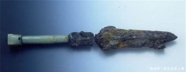 挖出|春秋大墓中挖出一把剑,专家面面相觑:怎么可能在这里出现