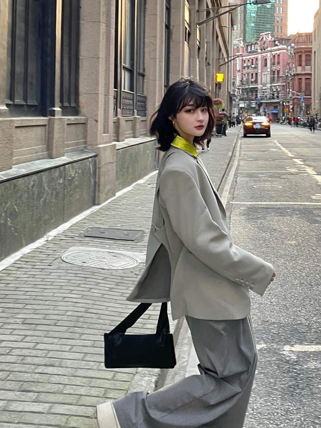 高级感|有一半的人都说:想要穿出高级感很难,掌握这几点穿搭技巧就够了