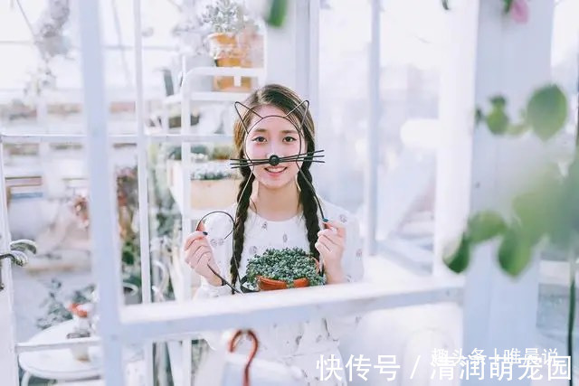 朱子家训!姑娘跟未婚夫回家,饭点上桌吃饭,被准公公批评:没家教