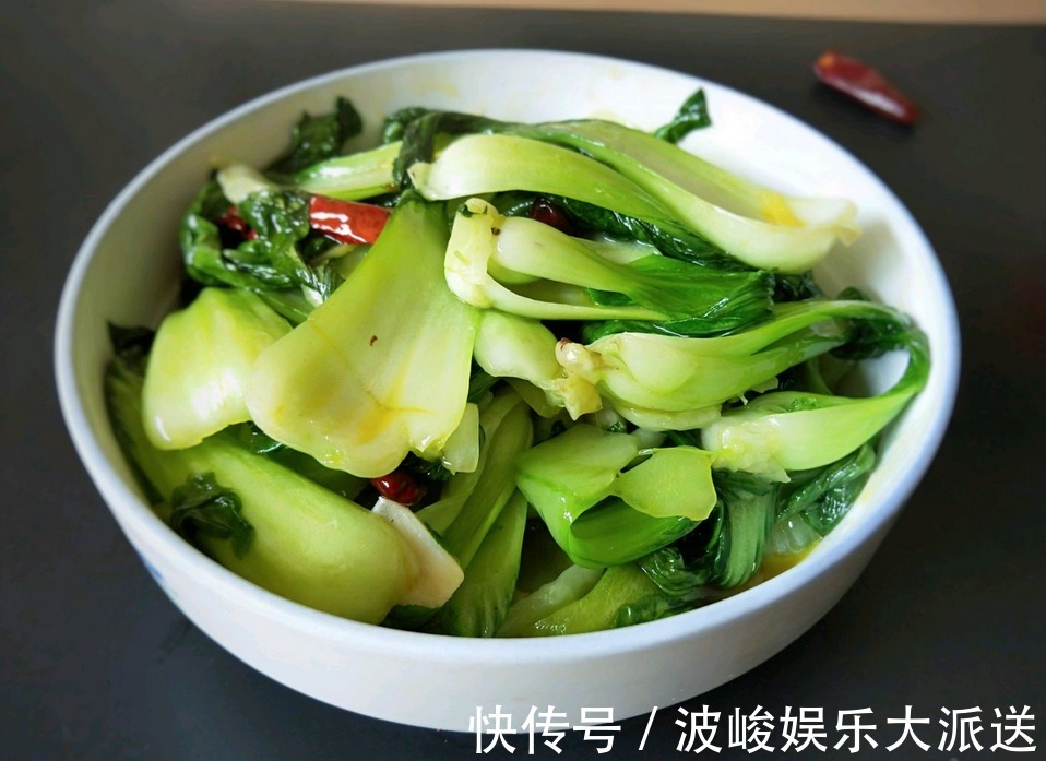 炒青菜|无论炒哪种青菜,不要直接炒!记住4点,翠绿不出水,香嫩又入味