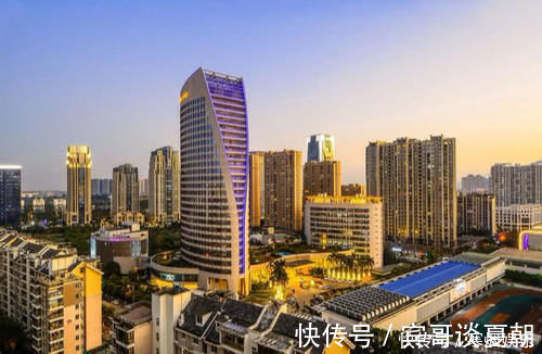 房价|一套房4851平米只卖2万元，内行好房子都无人买，更何况这1套