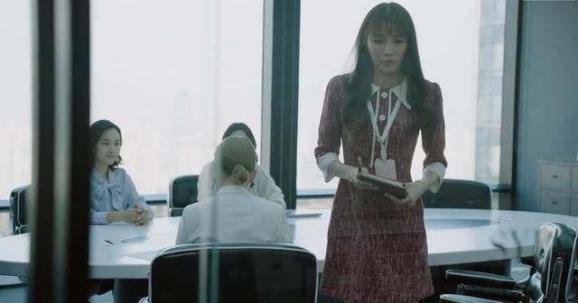 《正青春》凌潇潇蜕变，职场成长见证，完胜章小鱼，网友叹：绝赞