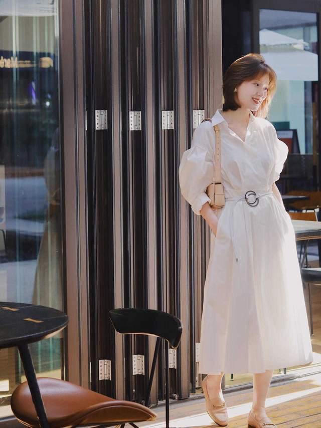 百褶裙|初秋如何将裙子穿出高级感?学会这4套穿搭,展现出女人美的精髓