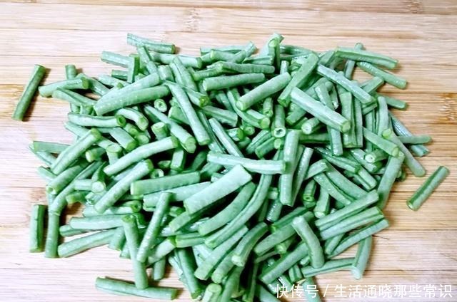学会|保存豆角没必要放冰箱,菜农学会这1招,放一年不会坏依然好吃