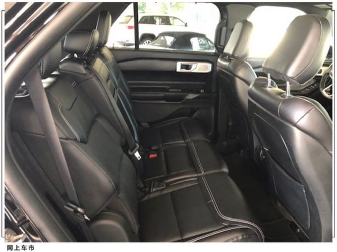 探险者|福特探险者ST实拍 搭3.0T引擎/2+3+2座椅布局