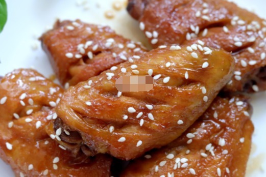  红烧鸡翅这样做，味道一点不输可乐鸡翅，香浓可口，做法还超简单
