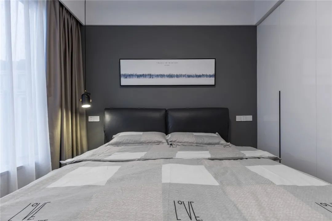 灰+绿植|103㎡现代简约，高级灰+绿植点缀，营造低调舒适的档次