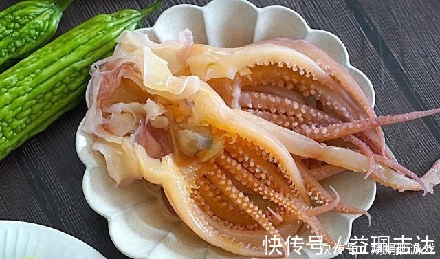 嫌弃|家里要来客，我去买了很多肉菜，却被嫌弃素菜少