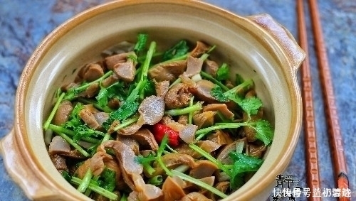 此菜下酒又下饭,夏天吃正好,我每周都会做一次,简单又美味