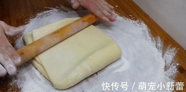 过年餐桌必备小零食，30岁的我头一见，香酥掉渣，全家都抢着吃