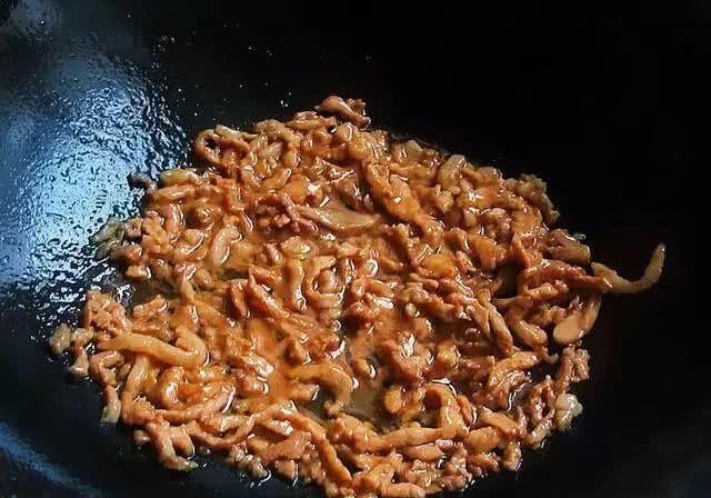 茼蒿|有这道家常下饭菜,吃饭香喷喷,一周吃三顿吃不够