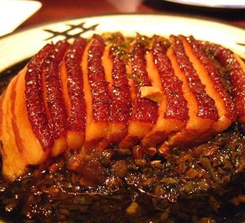 位居|舌尖上跳舞的美食,位居中国四大菜系之首,这儿的小吃不容错过