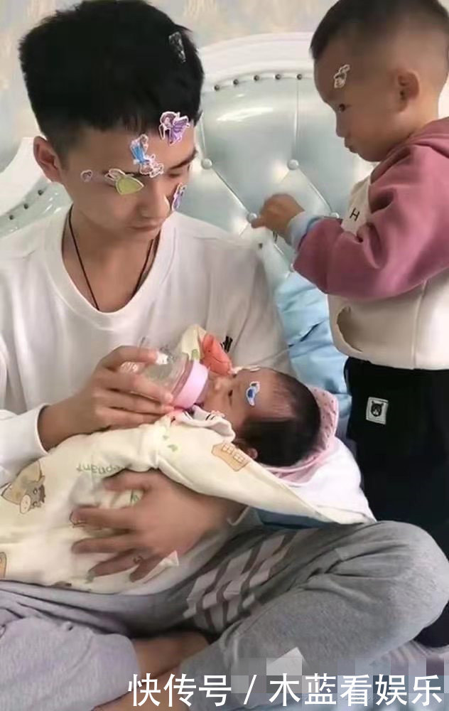 “最嫩奶爸”火了,在家带娃却被误认为是哥哥,妈妈:这是我老公
