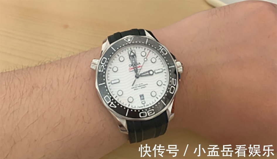 海马|主流男士潜水腕表盘点，夏季旅游凹造型正好，闭着眼睛也不会选错