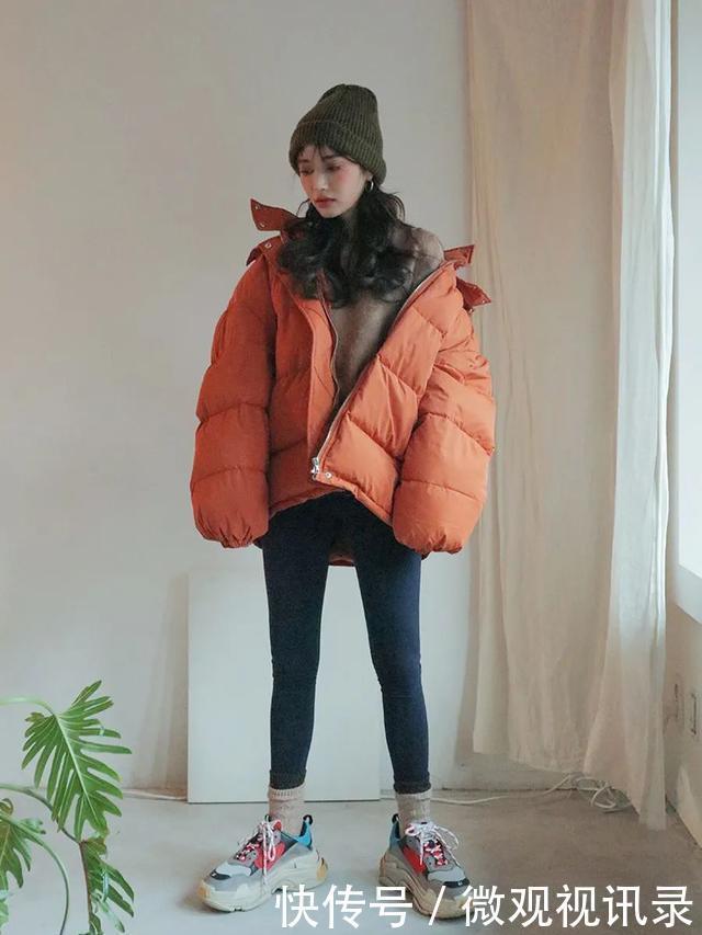 该穿羽绒服了！小个子冬天穿这4款最好看！最显高！最保暖