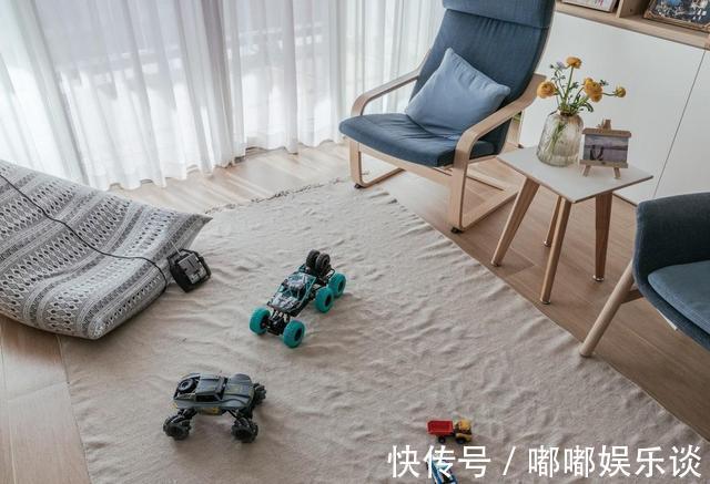 隔断|舍弃“客厅”,不买沙发,进门加隔断,这么装实用极了,晒晒全屋