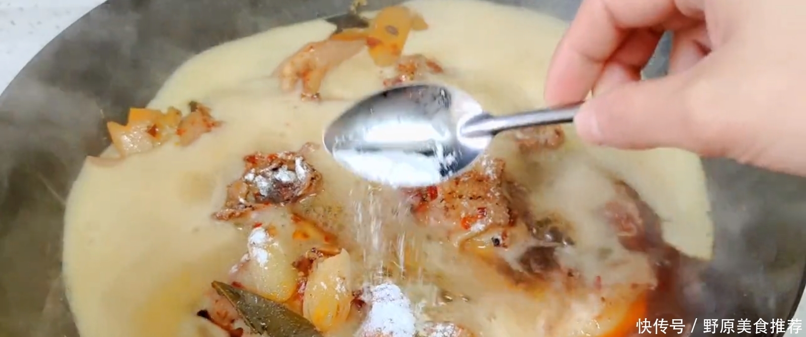 家常炖老母鸡,不用炖3小时,教你一妙招,40分钟鸡肉软嫩入味