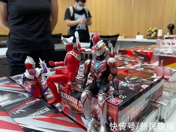 奥特曼|这些奥特曼都是假的！万代代工厂遭遇内鬼，警方6天破案