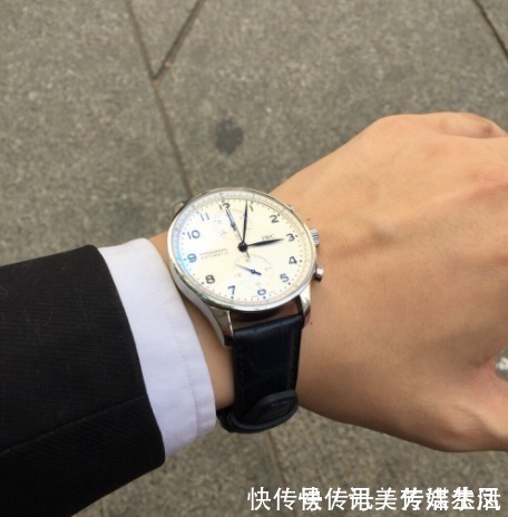 腕表|职场男人应该送自己的礼物,万国葡计腕表来报道