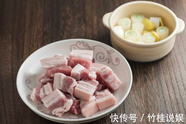 夏日|做红烧肉，牢记重要1步，肥而不腻，入口即化，夏日必备下饭菜