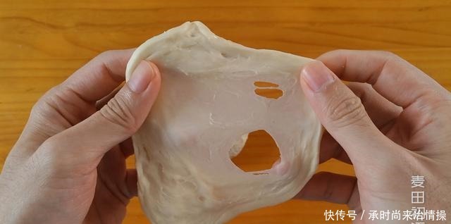 无法揉出手套膜来试试水合法揉面吧,超级轻松省力