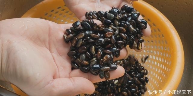 2条猪尾加1把黑豆,天冷了教你正确吃法,温补好吃,全家适合吃