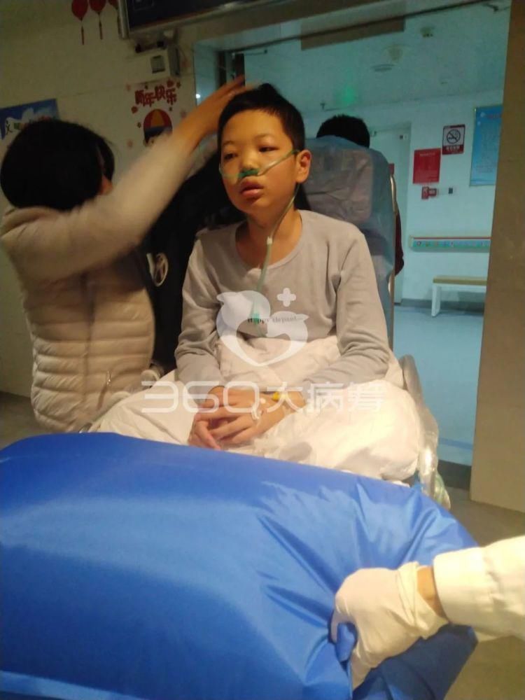 积液|可怜!澄海12岁男孩突发呕吐连带感冒,没想到竟是这种病