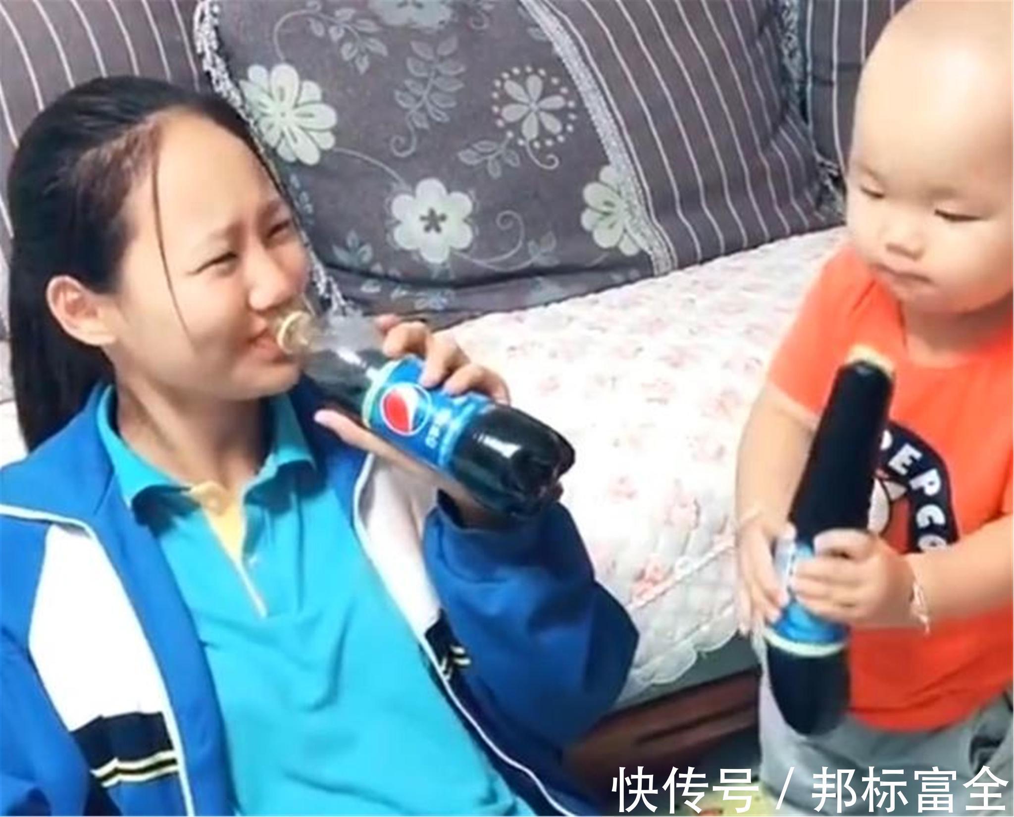 老二|“最会哄娃姐姐”走红!14岁姐姐花式逗弟弟,网友:二胎家庭真好