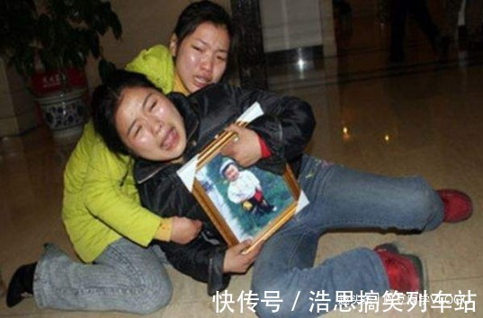 支柱|儿媳剖腹产下九斤重儿子,全家抱着孩子倒地痛哭,护士也流泪