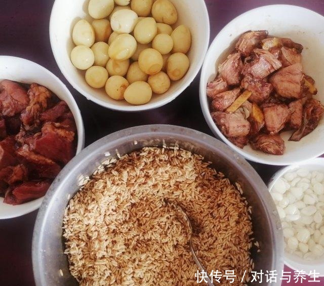 五香肉粽,鲜香软糯,浓郁醇厚