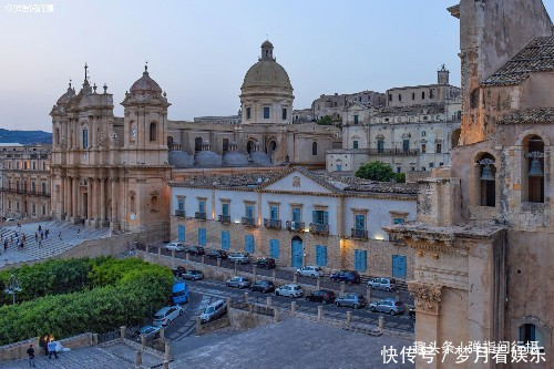 地标|意大利“隐世古城”，巴洛克建筑遍布全城，最美地标是“阳台”