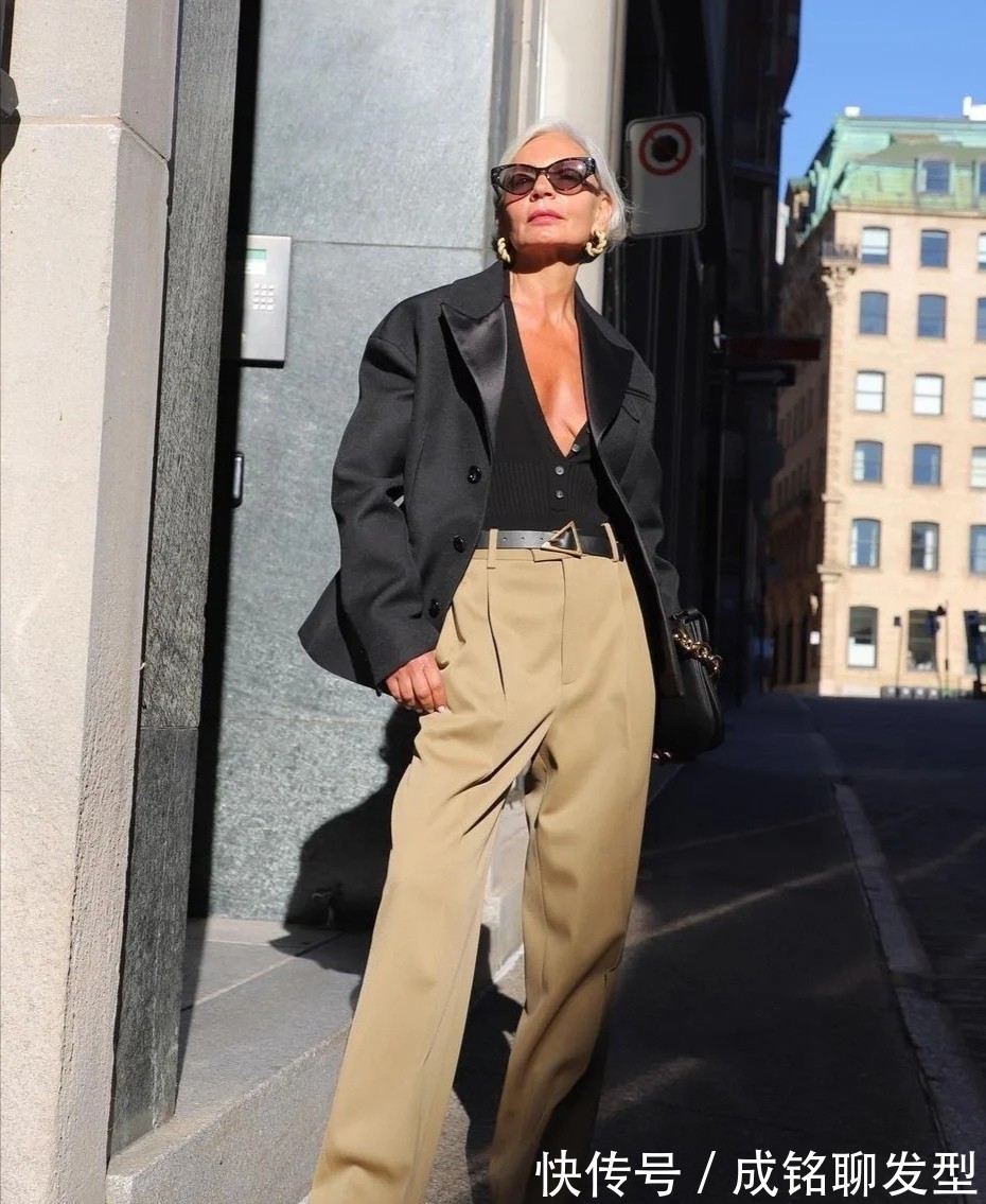 针织|这位六十多岁的阿姨时髦到老!大气又显气场,气质不比年轻人逊色