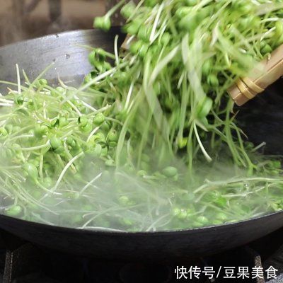 黑豆苗|这样的黑豆苗炖粉条你吃过吗？