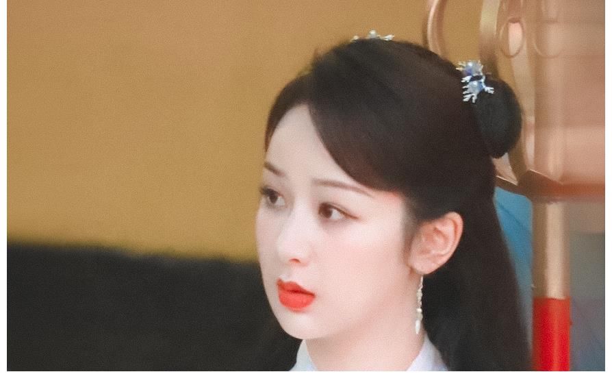 楊紫|《萌探》有新鮮路透，楊紫那英爭相當白蛇，沒成想正版到來美翻了